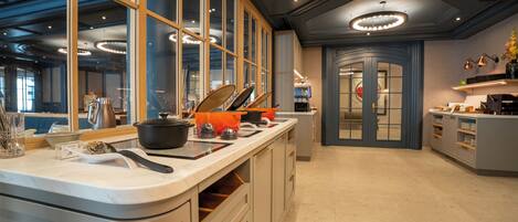 Daily buffet breakfast (EUR 13.00 per person)