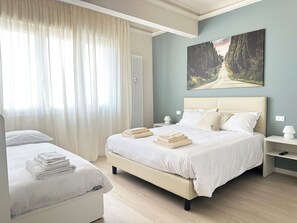 Deluxe Quadruple Room, Balcony