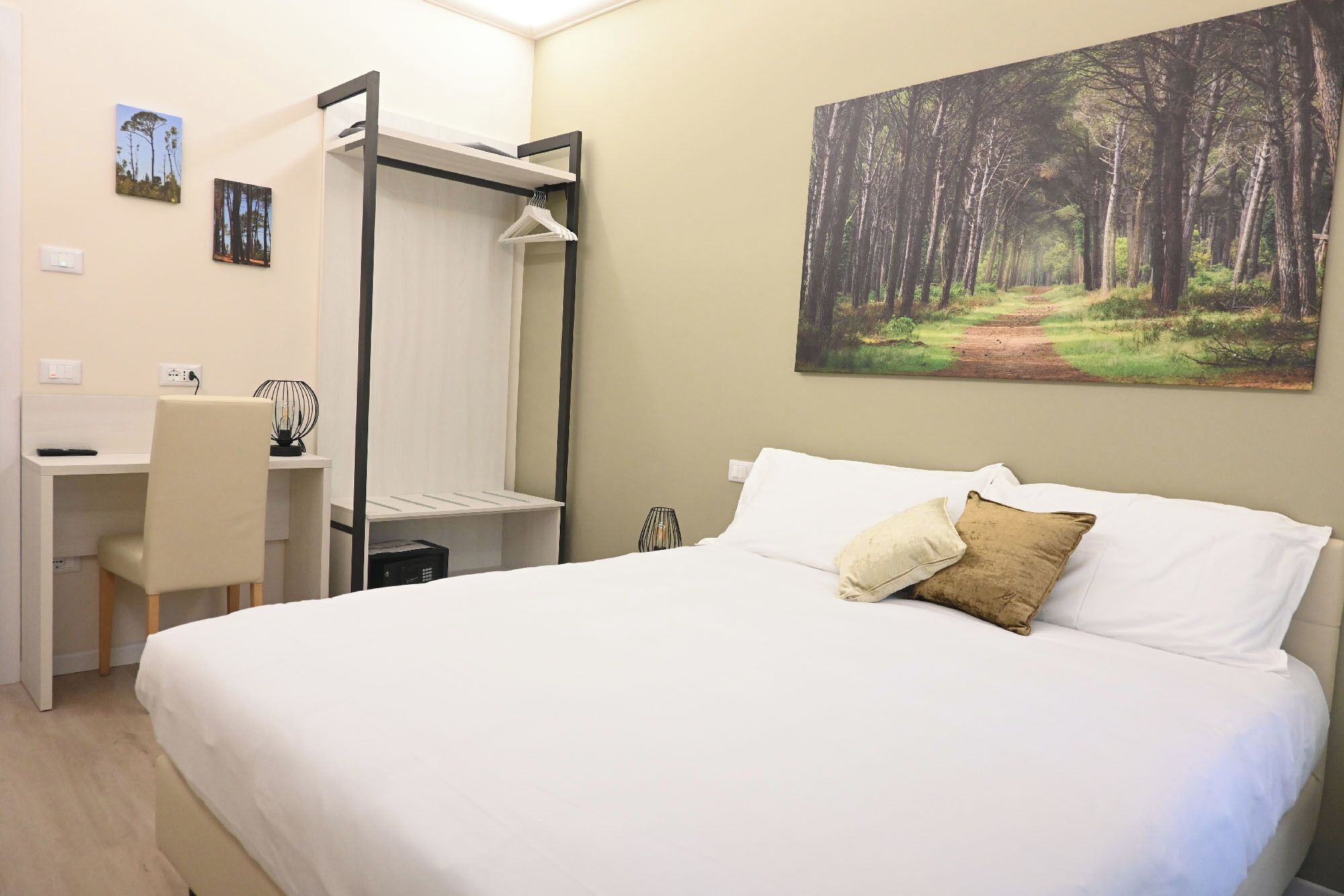 Deluxe Double Room, Balcony, City View | Premium bedding, down comforters, in-room safe, individually decorated