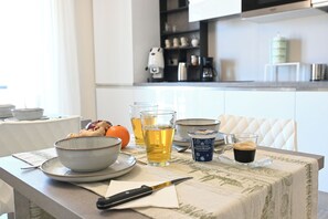42-inch Smart TV with digital channels, pay films, printers - Toscana da aMare (Cecina)