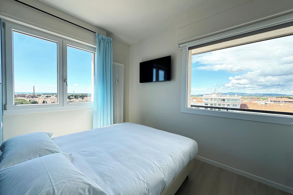 Deluxe Double Room, Balcony, City View | Premium bedding, down duvets, in-room safe, individually decorated