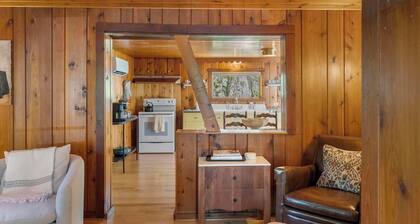 Cozy Cross Village Cottage with Modern Conveniences!