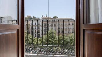 Apartamento superior, 1 habitación, vistas a la ciudad | Vistas a la ciudad