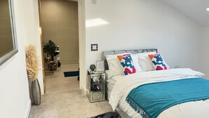 Apartment | 2 Schlafzimmer, Bügeleisen/Bügelbrett, kostenloses WLAN, Bettwäsche