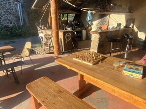 Outdoor dining