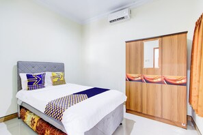 Basic Double Room - Hotel O Homestay Putra Syariah (Kasihan)