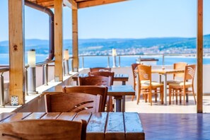 Poolside bar - Vemara club (Byala)