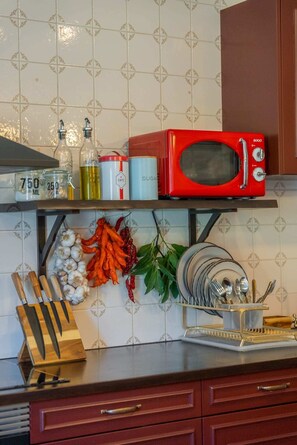 Fridge, microwave, oven, stovetop - Solar dos Reis by An Island Apart (Ribeira Brava)