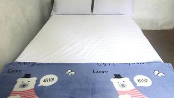 Standard Double Room | Desk, free WiFi, bed sheets