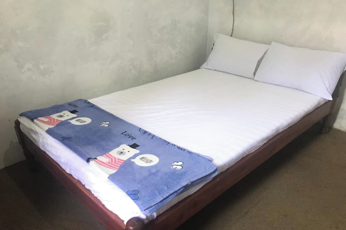 Quarto casal standard | Escrivaninha, Wi-Fi de cortesia, roupa de cama