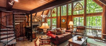 Woodland Lodge - Perfect Family Ski Chalet! Close to Nubs Nob & Boyne!