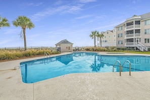 Pool - Oceanfront Condo with Pool | 2 BR 2 BA | Ocean views (Isle of Palms)