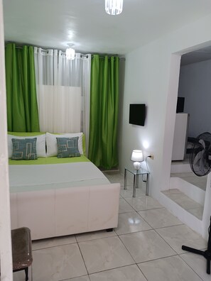1 Schlafzimmer, Bügeleisen/Bügelbrett, WLAN