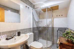 Hair dryer, towels - Apartamentos Búbal. Confort y Relax. Tu Mascota es Bienvenida (El Pueyo de Jaca)