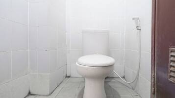 Deluxe Double Room | Bathroom | Shower, soap