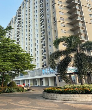 Exterior - OYO 94010 Victoria Square (Tangerang)