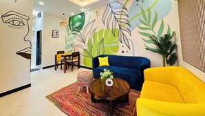 Rumah Deluks | Area keluarga | TV layar datar