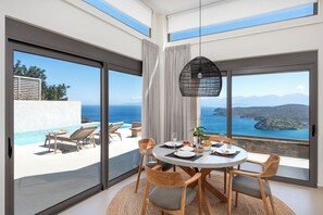 In-room dining - Notiko villas (Agios Nikolaos)