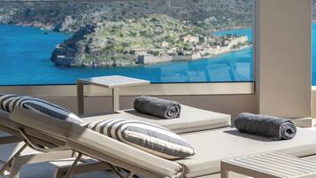 Design Villa I with Sea view, Poolside | Teras/patio