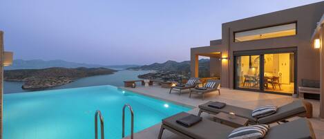 Design Villa II with Sea view, Poolside | Terrace/patio