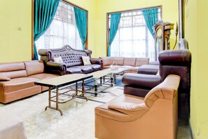 Reception - Hotel O Homestay Ndalem Kademangan (Ngaglik)