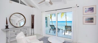 Envision: Renovated Beach Villa w/ Private Pool, Jacuzzi, & Backyard Snorkeling