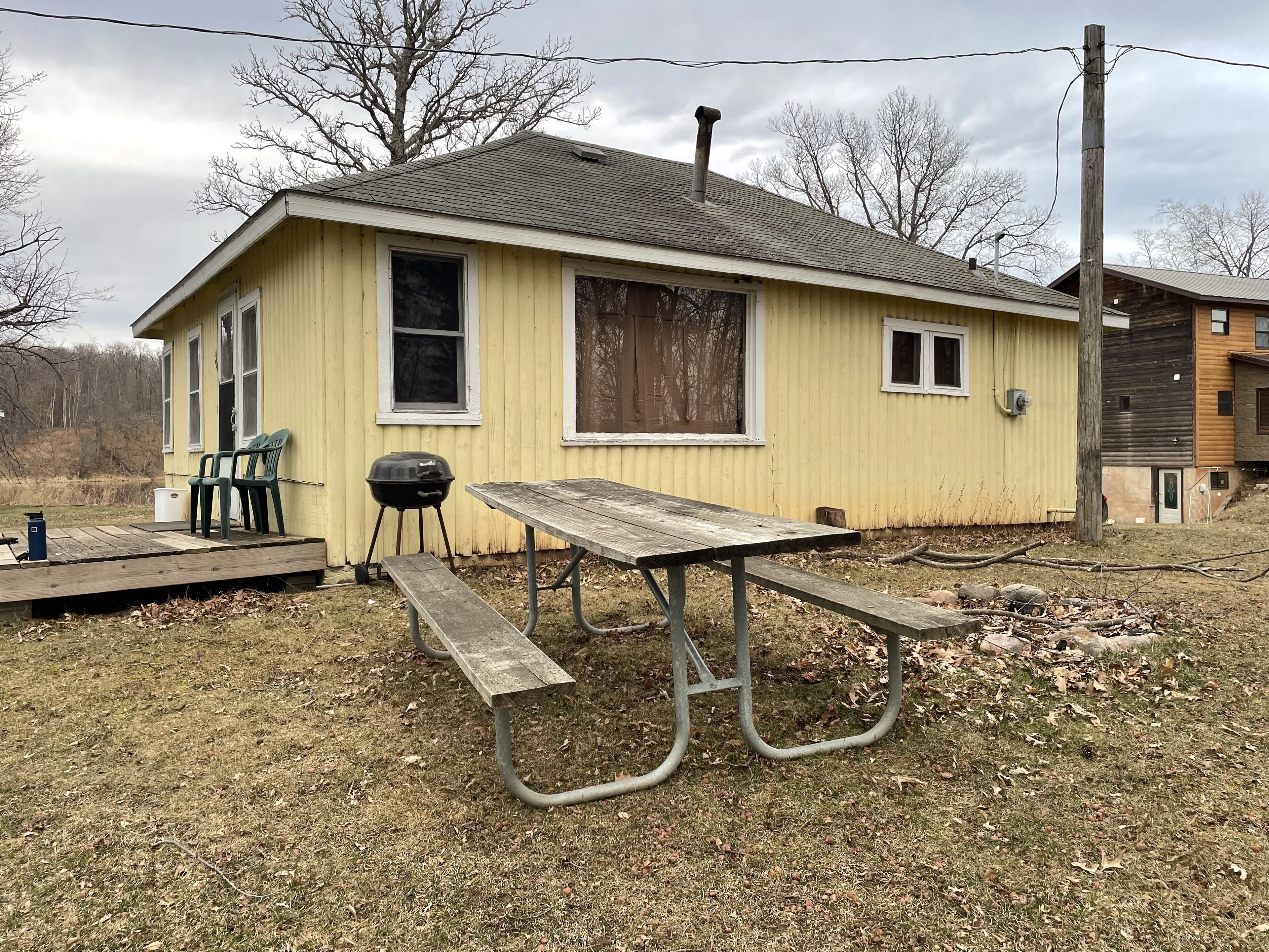 3 Lakeside cabins with a cozy atmosphere, perfect for pets!