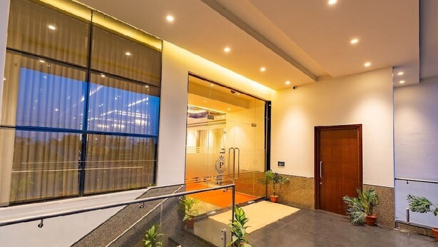 Interior entrance - Patel Comforts Inn & Suites (Mysore)
