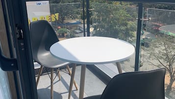 Apartemen Keluarga | Balkon