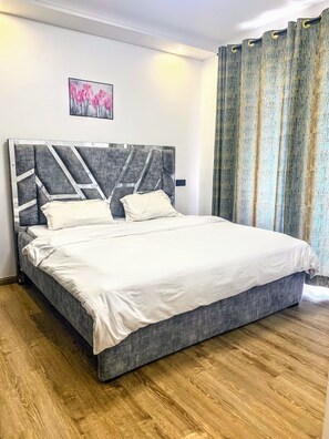 Individually decorated, individually furnished, free WiFi - Urban Oasis Apartments Lavington (Nairobi)