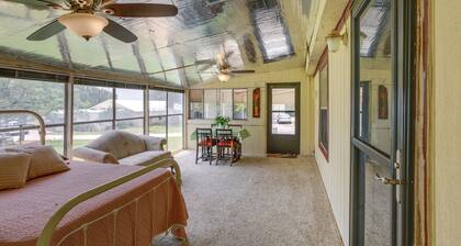 Blackwell Home w/ Enclosed Porch: Steps to Water!