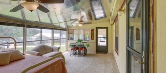 Blackwell Home w/ Enclosed Porch: Steps to Water!