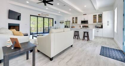 Canyon Lake Getaway: Hot Tub, 1 Mi to Boat Ramp!