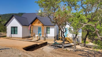 Apartment (0 Bedroom) | Interior