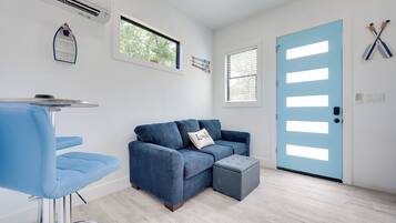 Apartment (0 Bedroom) | Interior