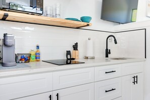 Apartment (0 Bedroom) | Interior