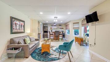 Apartment (0 Bedroom) | Interior