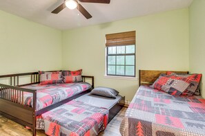 House (3 Bedrooms) | Interior - Cotter Home w/ Deck ~ 1 Mi to Big Spring Park! (Cotter)