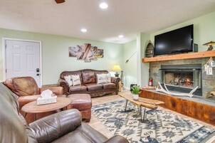 House (3 Bedrooms) | Front of property