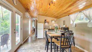 Apartment (0 Bedroom) | Interior