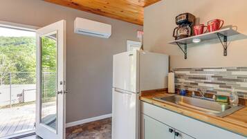 Apartment (0 Bedroom) | Interior