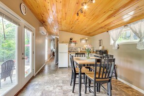 Apartment (0 Bedroom) | Interior