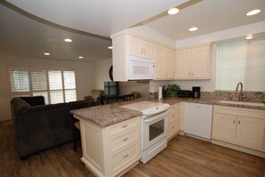 Fridge, microwave, oven, stovetop - Heart of the Peninsula w/Front Patio. Steps to (Newport Beach)