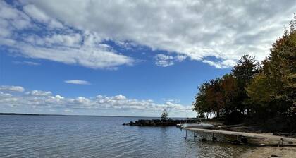 Daybreak Limit 8 3 Bedroom Villa by RedAwning