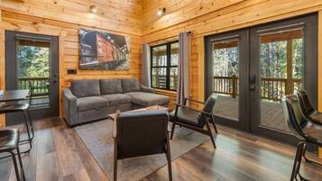 House, 1 Bedroom | Living area