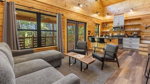 Ruby's Retreat - 2 Bedrooms, 1.5 Baths, Sleeps 8 by RedAwning