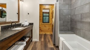 House, 1 Bedroom | Bathroom