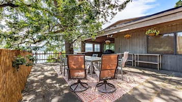 House, 3 Bedrooms | Property grounds