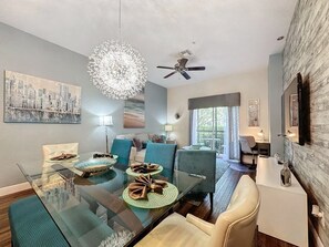 Condo, 3 habitaciones | Restaurantes