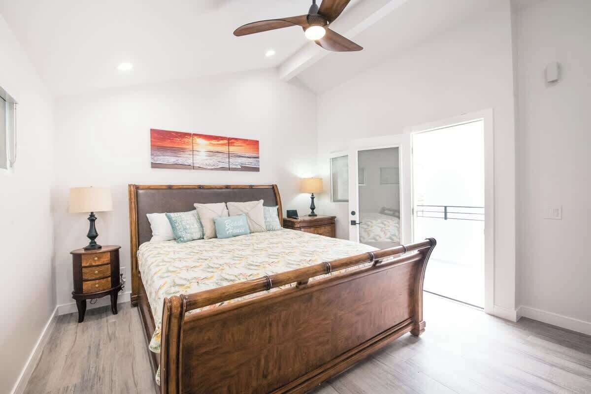 4 عدّة غرف نوم ومكواة/لوح كي وواي فاي مجانًا وملاءات أسرّة